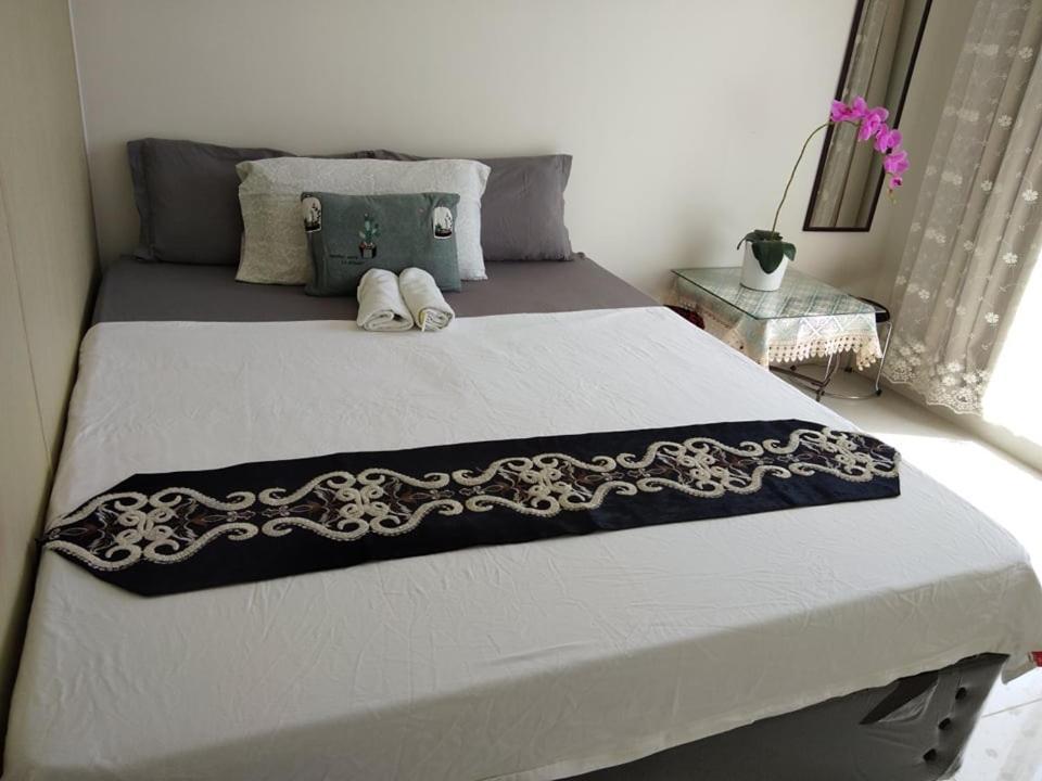 Smdc Tagaytay Taal Lake Condo Cook Netflix No Balcony No Free Parking Tagaytay City Zewnętrze zdjęcie