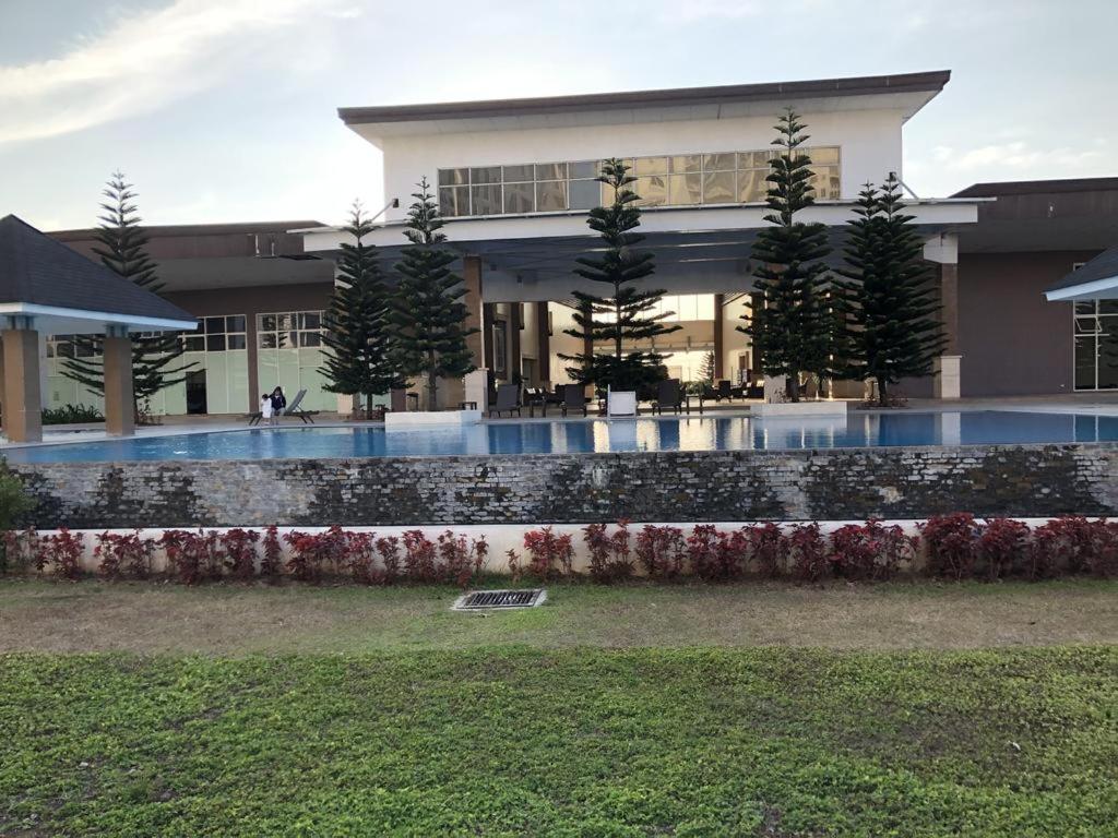 Smdc Tagaytay Taal Lake Condo Cook Netflix No Balcony No Free Parking Tagaytay City Zewnętrze zdjęcie